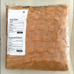 UO Tufted Dot Duvet & Shams